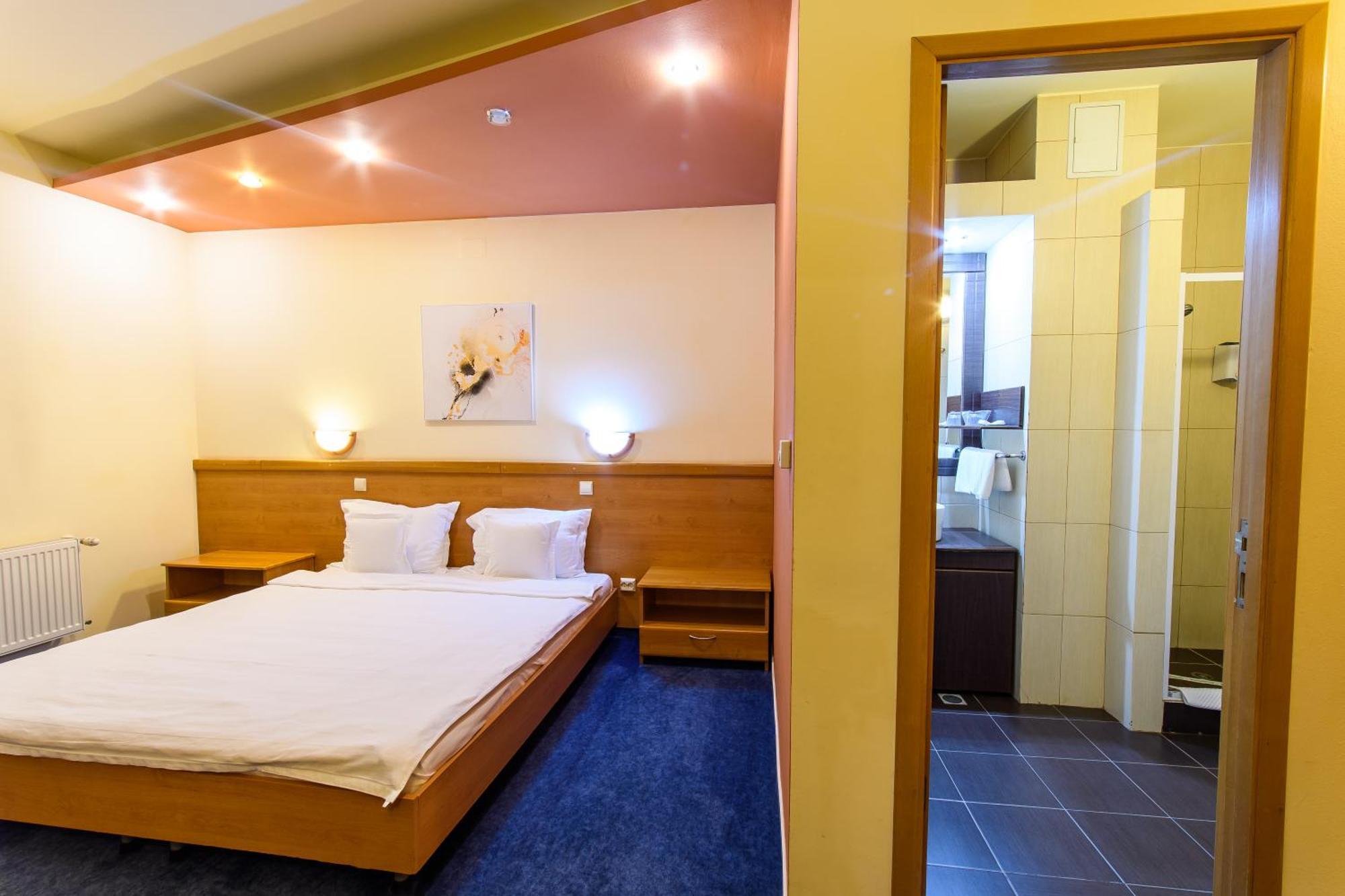 Hotel Torontal Temešvár Exteriér fotografie