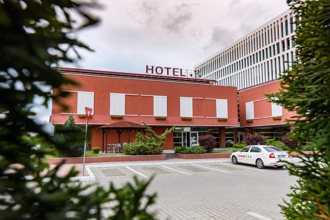 Hotel Torontal Temešvár Exteriér fotografie