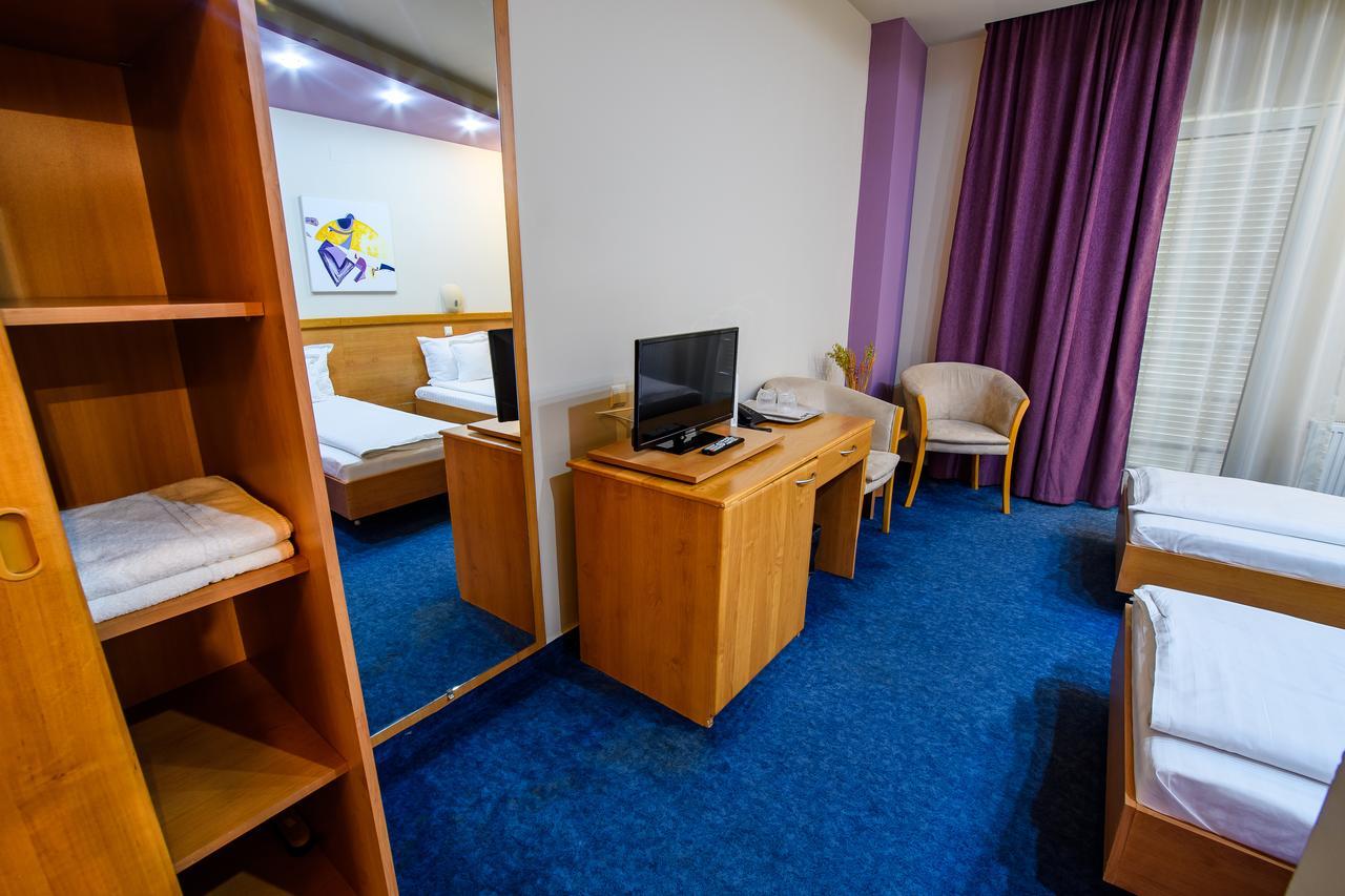Hotel Torontal Temešvár Exteriér fotografie