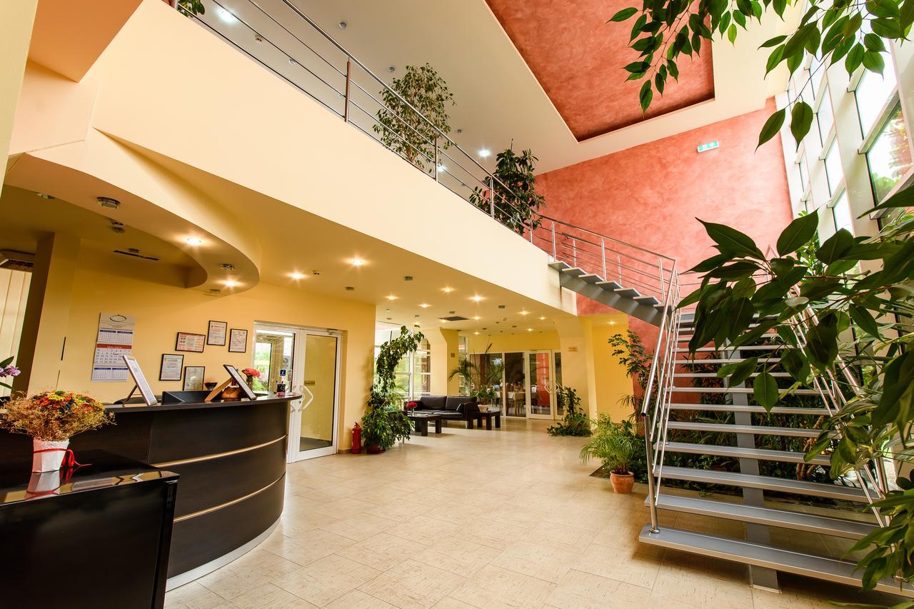 Hotel Torontal Temešvár Exteriér fotografie