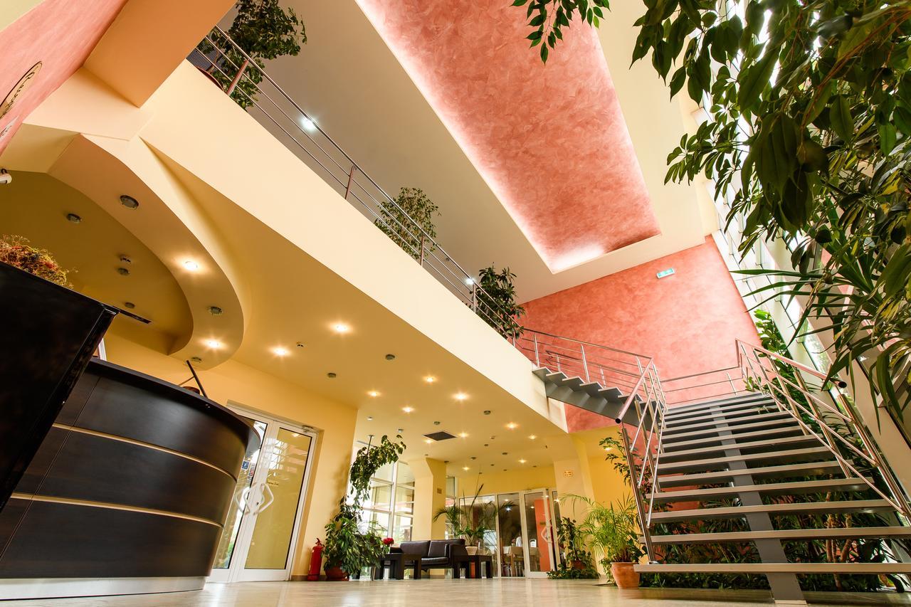 Hotel Torontal Temešvár Exteriér fotografie